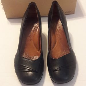 Gentle Souls "O'ffering KD" Comfort Shoe